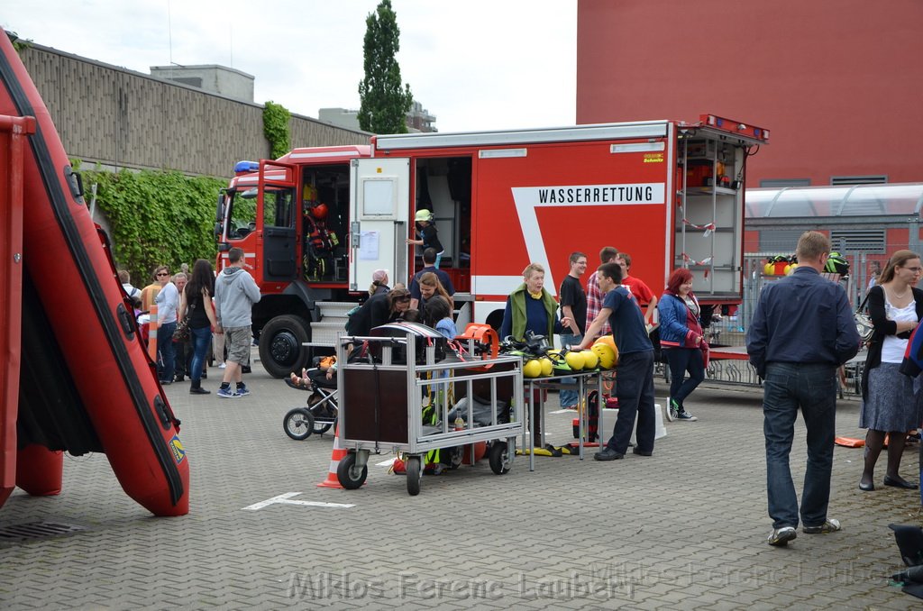 Tag der Offenen Tuer BF Koeln Weidenpesch Scheibenstr P750.JPG